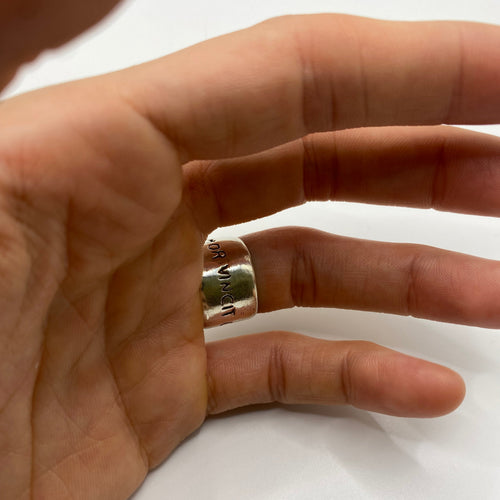 Amor Vincit Omnia ring